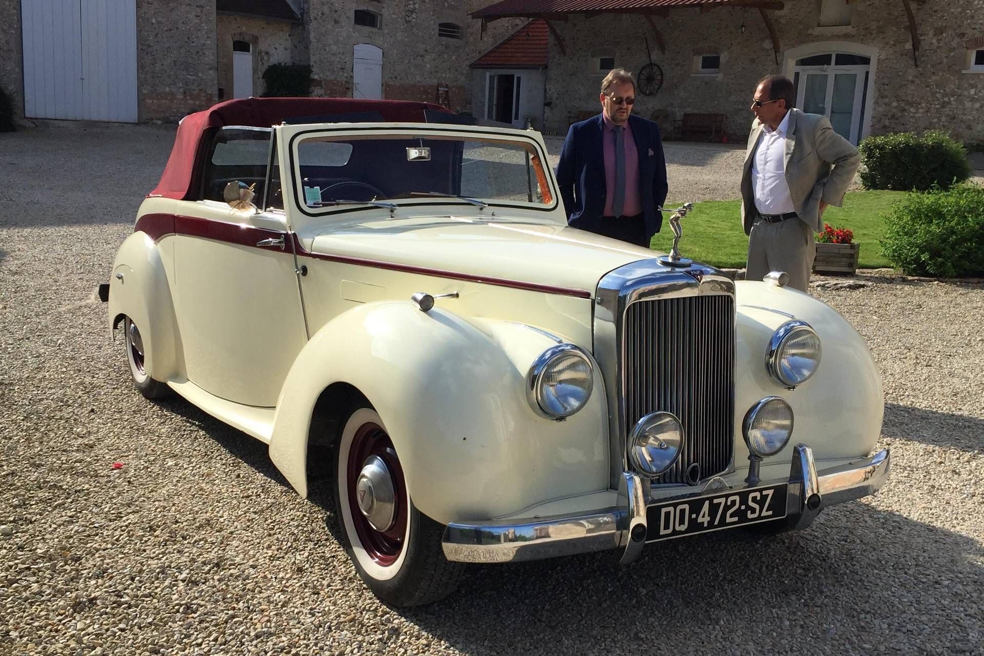 La voiture des mariés
